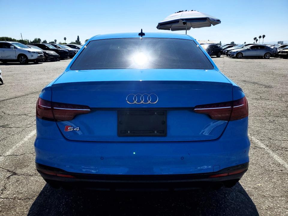 2020 Audi Rs4 VIN WAUB4AF4XLA051739 COPART salvage auction — MINOR DENT/SCRATCHES, Ca - Dis/Dlr/Exp Only Clean Title, sold $20,000 on 2026-07-10 (photo 6)