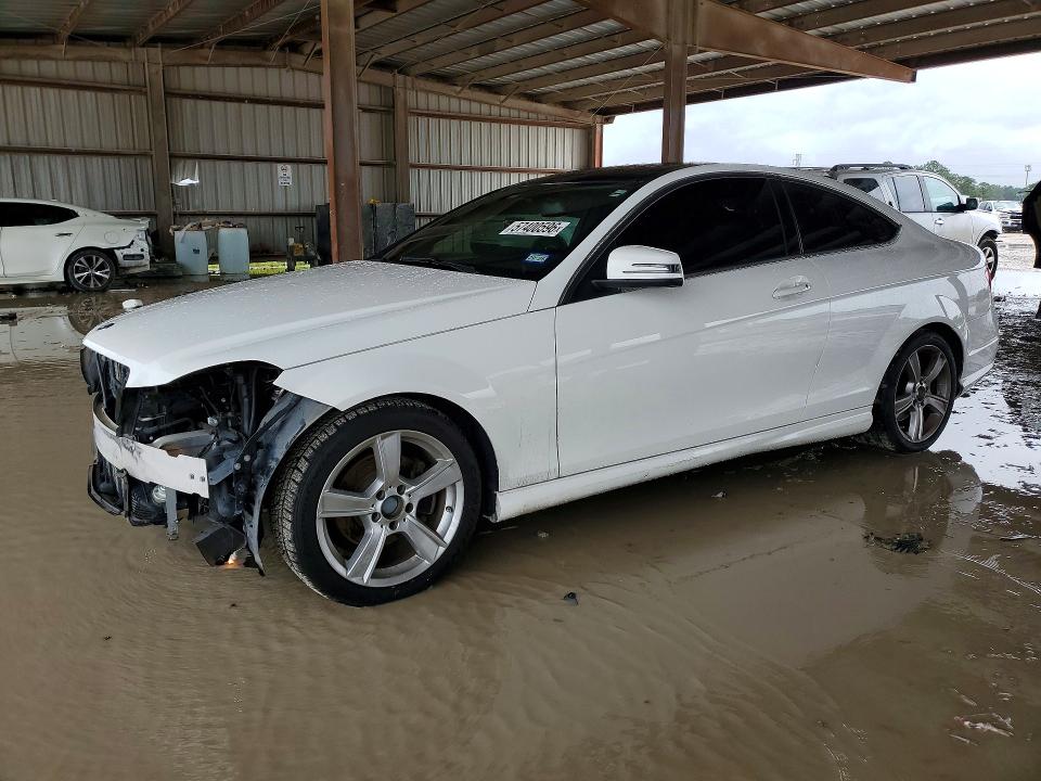 2014 Mercedes-benz C-klasse VIN WDDGJ4HB6EG200278 COPART salvage auction — WATER/FLOOD, TX - SALVAGE TITLE-FLOOD DAMAGE, sold $1,950 on 2026-08-04 (photo 1)