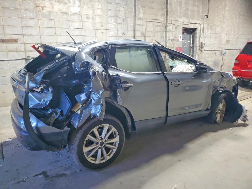 2019 Nissan Rogue VIN JN1BJ1CR9KW623013 COPART salvage auction — ROLLOVER, Mn - Cert Of Title-Salvage, sold $200 on 2026-07-28 (photo 3)