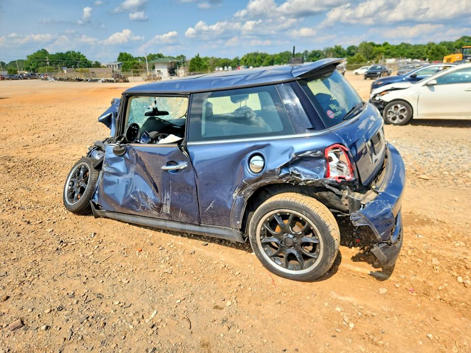 2011 Mini Cooper VIN WMWSV3C56BTY20388 COPART salvage auction — ALL OVER, Al - Cert Of Title-Salvage Title, sold $125 on 2026-08-19 (photo 2)