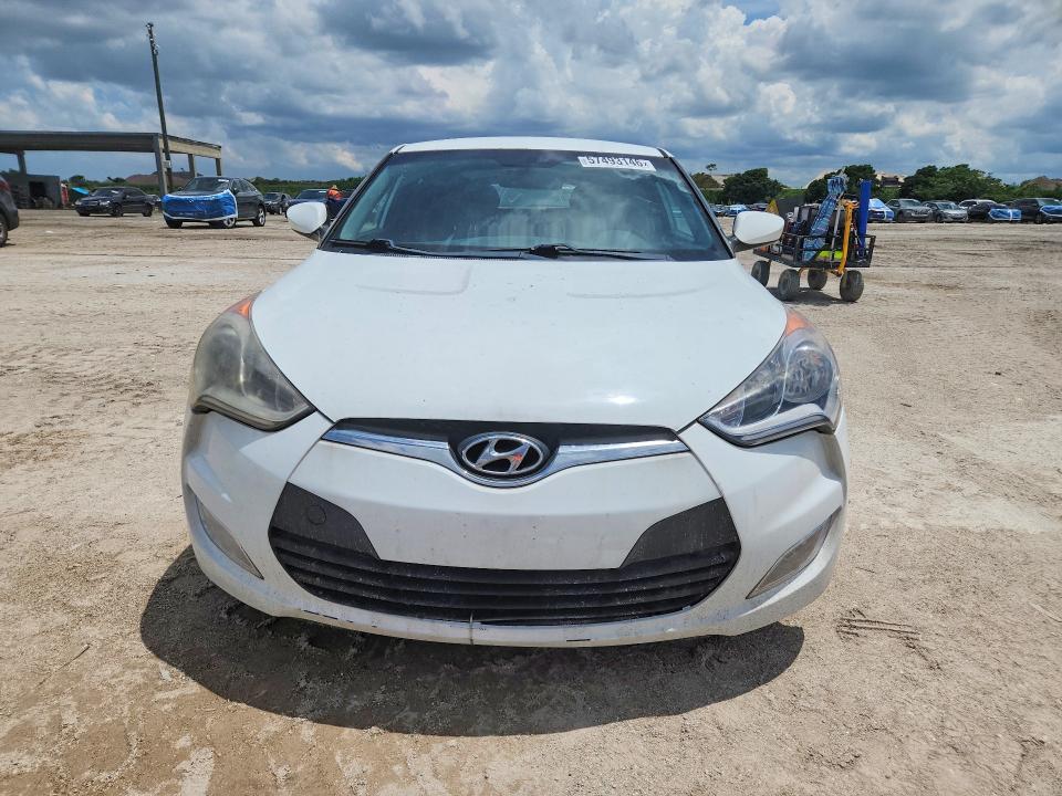 2017 Hyundai Veloster VIN KMHTC6AD8HU310759 COPART salvage auction — MINOR DENT/SCRATCHES, Fl - Certificate Of Title (P), sold $1,500 on 2026-07-09 (photo 5)