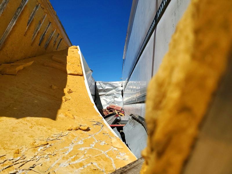 2019 Wabash 53'trailer VIN 1JJV532B3KL141225 COPART salvage auction — ROLLOVER, ON - PERMIT NO BRAND - FIT, sold $1 on 2026-09-10 (photo 6)
