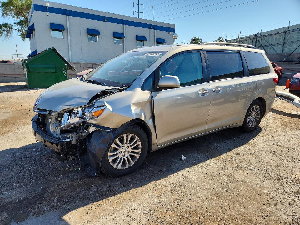 2015 Toyota Sienna VIN 5TDYK3DC0FS625703 COPART salvage auction — FRONT END, Nm - Cert Of Title-Salvage, sold $925 on 2026-07-23 (photo 1)