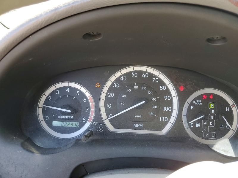 2004 Toyota Sienna VIN 5TDZA23C34S138043 COPART salvage auction — MINOR DENT/SCRATCHES, CA - DIS/DLR/EXP APP FOR DUP SALVAG, sold $650 on 2026-07-27 (photo 9)