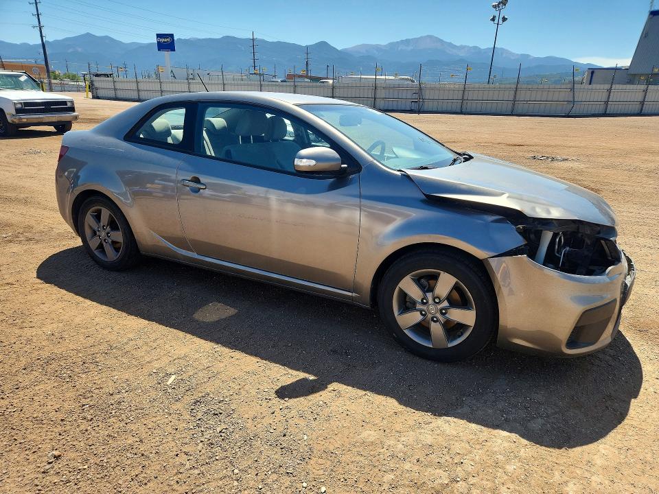 2010 Kia Forte VIN KNAFU6A21A5128041 COPART salvage auction — FRONT END, CO - SALVAGE TITLE (P), sold $275 on 2026-07-20 (photo 4)