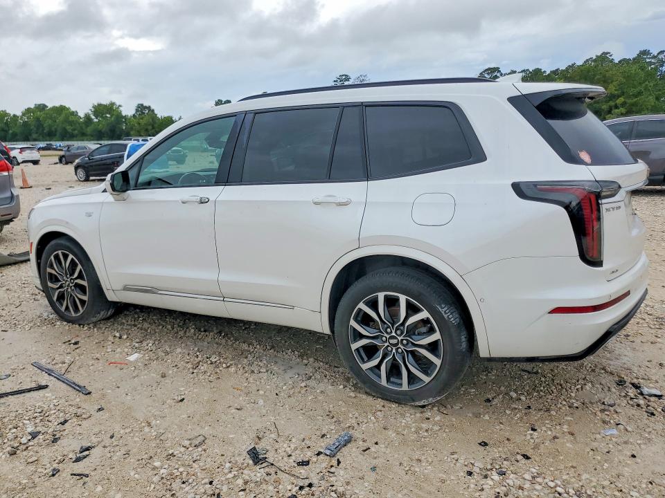 2021 Cadillac Xt6 VIN 1GYKPGRS4MZ232968 COPART salvage auction — VANDALISM, TX - CERT OF TITLE-REBLT SLVG FLOOD, sold $8,700 on 2026-07-28 (photo 2)
