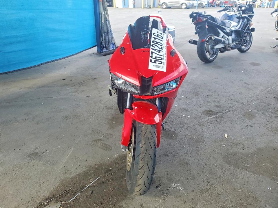 2014 Honda Cbr VIN JH2PC401XEK700083 COPART salvage auction — ROLLOVER, Ca - Salvage Certificate, sold $1,950 on 2026-07-16 (photo 2)