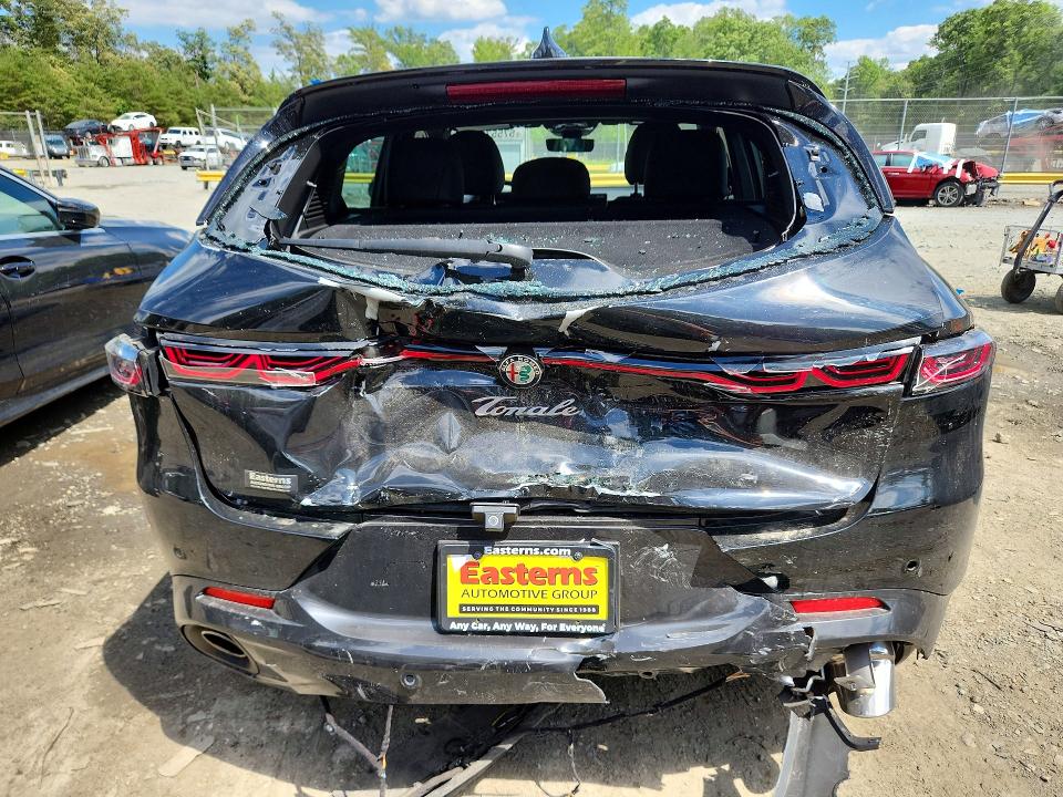2024 Alfa romeo Tonale VIN ZASPATDW9R3063013 COPART salvage auction — REAR END, Md - Cert Of Salvage > 75% Damage, sold $225 on 2026-07-21 (photo 6)