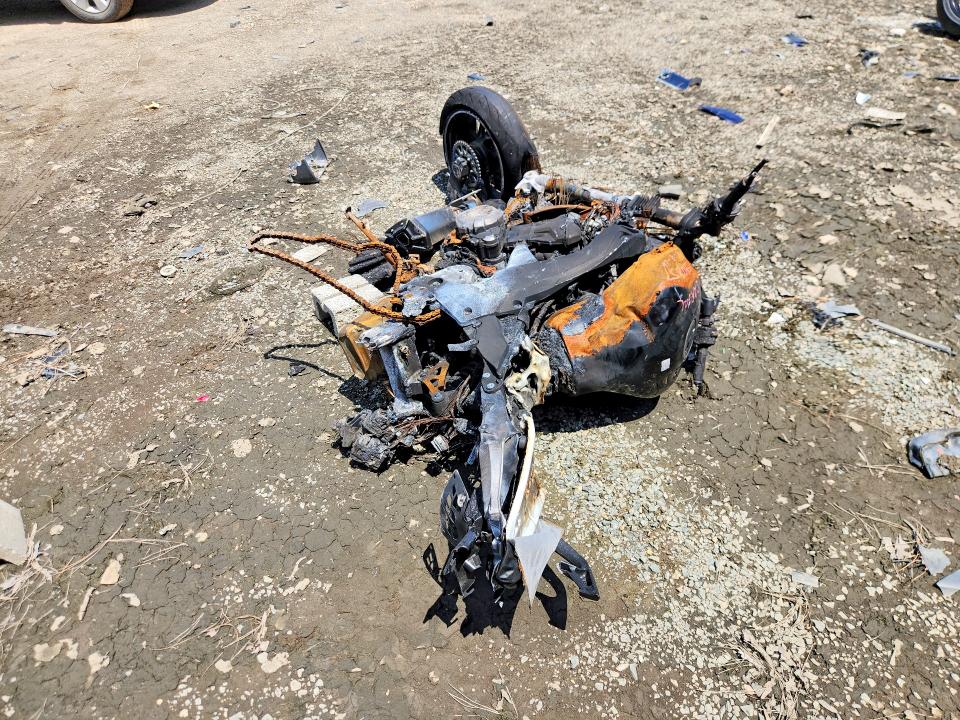 2024 Kawasaki Zx1002 VIN JKBZXVK17RA048775 COPART salvage auction — BURN, Va - Non-Repairable Certificate, sold $20 on 2026-07-31 (photo 4)