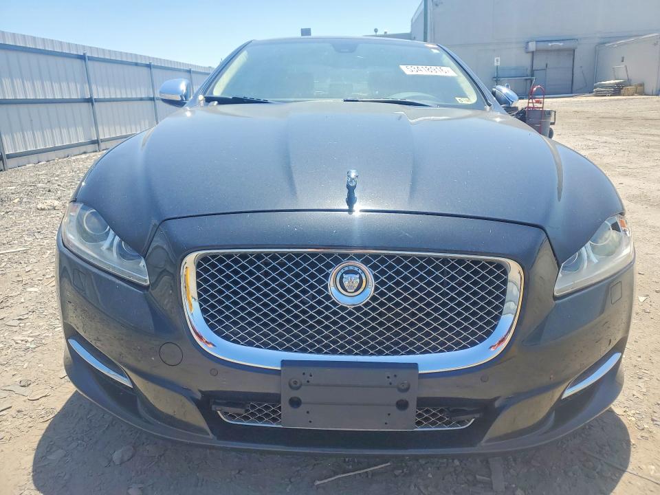 2012 Jaguar Xj VIN SAJWA2GE4CMV31141 COPART salvage auction — FRONT END, VA - CERT OF TITLE - SALVAGE, sold $1,700 on 2026-07-08 (photo 5)