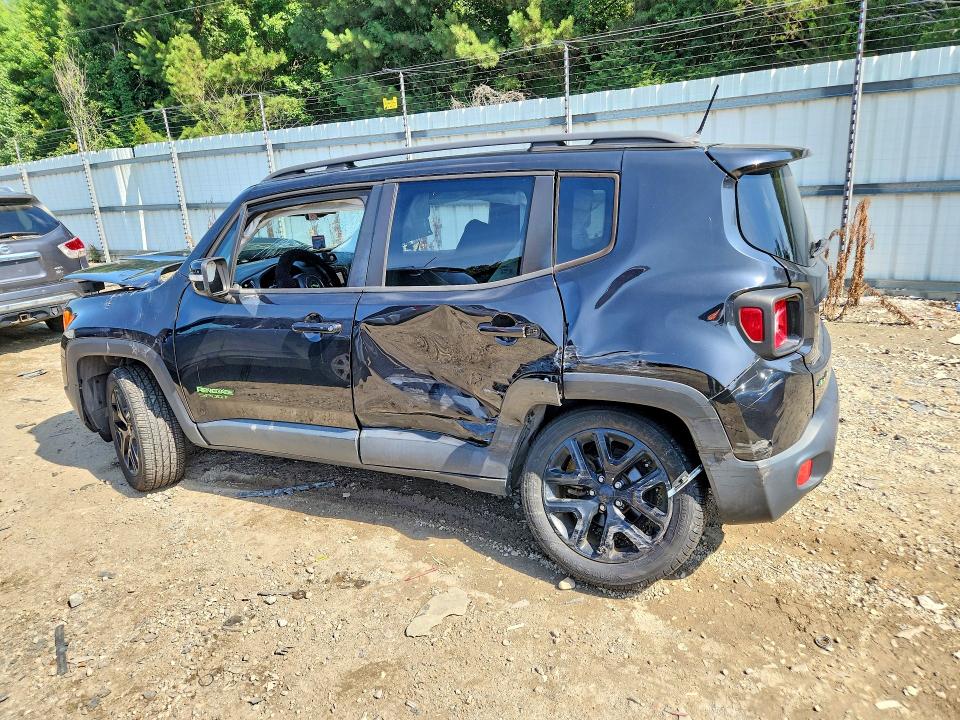 2016 Jeep Renegade VIN ZACCJBBT9GPC96623 COPART salvage auction — ROLLOVER, VA - CERT OF TITLE - SALVAGE, sold $100 on 2026-07-28 (photo 2)