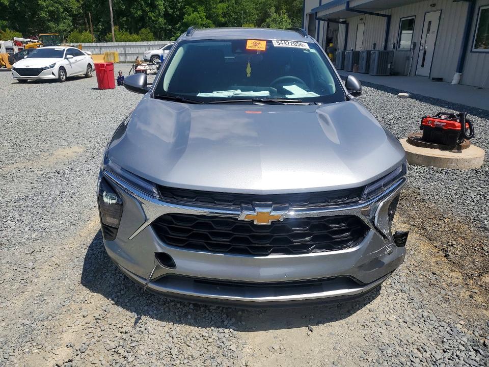 2025 Chevrolet Trax VIN KL77LHEP9SC213067 COPART salvage auction — FRONT END, Nc - Salvage Certificate Of Title, sold $2,150 on 2026-07-23 (photo 5)