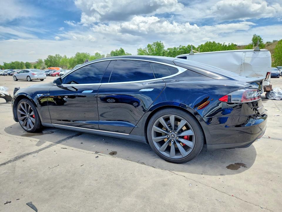 2014 Tesla Model s VIN 5YJSA1H27EFP68178 COPART salvage auction — SIDE, Co - Public - Salvage Title, sold $4,600 on 2026-07-27 (photo 2)