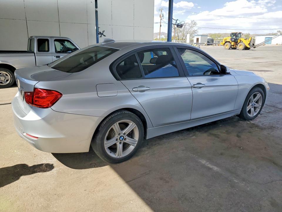 2012 BMW 3 series VIN WBA3C1C51CF430488 COPART salvage auction — ENGINE BURN, Tx - Salvage Vehicle Title, sold $525 on 2026-08-14 (photo 3)