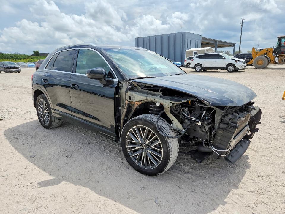 2022 Audi Q3 VIN WA1BUCF33N1102906 COPART salvage auction — FRONT END, Fl - Cert Of Title Slvg Rebuildable, sold $11,700 on 2026-07-14 (photo 4)