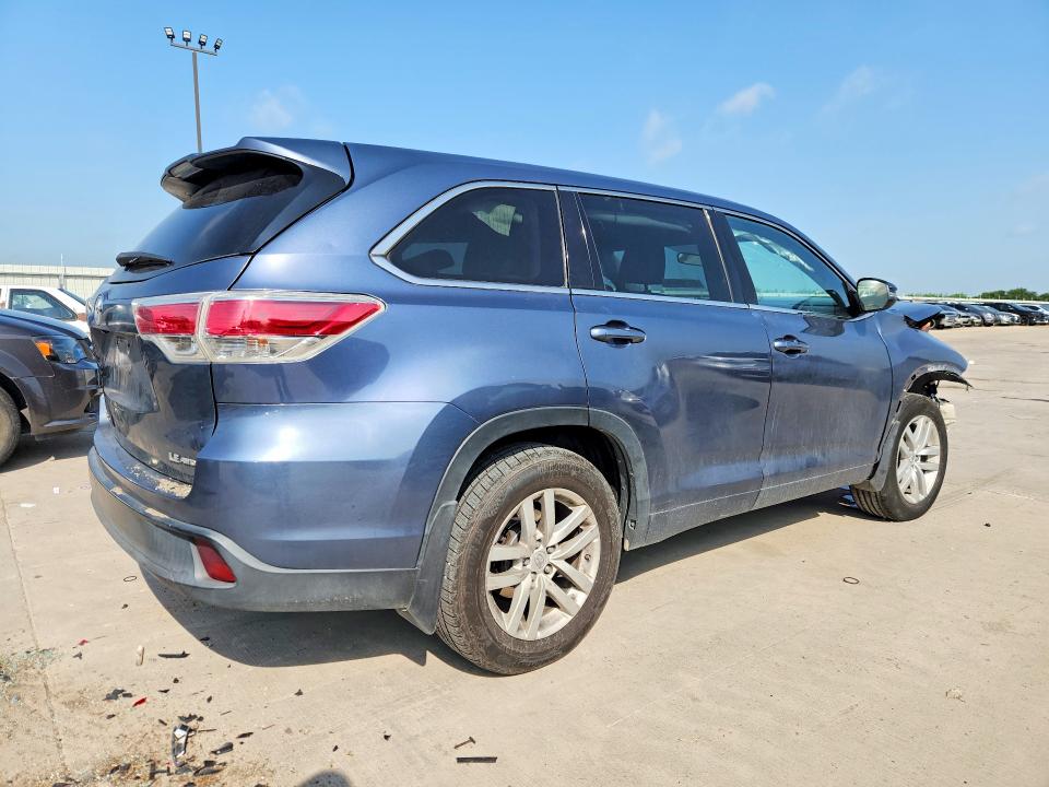 2014 Toyota Highlander VIN 5TDBKRFH0ES064225 COPART salvage auction — FRONT END, Tx - Salvage Vehicle Title, sold $2,600 on 2026-07-09 (photo 3)