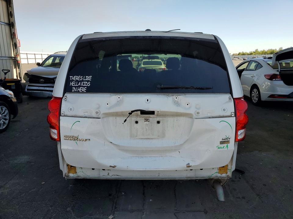 2016 Dodge Grand caravan VIN 2C4RDGCG5GR384953 COPART salvage auction — REAR END, Ca - Salvage Certificate, sold $1,100 on 2026-07-09 (photo 6)