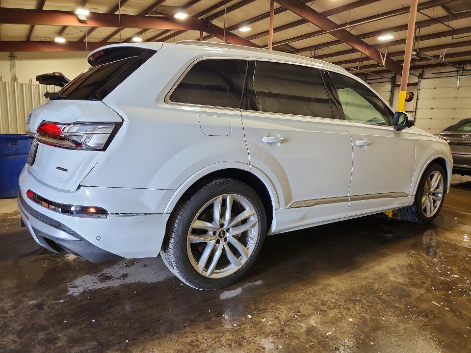 2025 Audi Q7 VIN WA1LVBF75SD029126 COPART salvage auction — REAR END, Pa - Certificate Of Salvage, sold $34,000 on 2026-07-25 (photo 3)