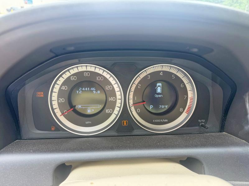 2012 Volvo Xc60 VIN YV4940DZ4C2317578 COPART salvage auction — NORMAL WEAR, Nc - Dealer Only Clean Title (P), sold $475 on 2026-07-09 (photo 8)