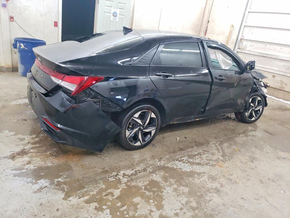 2023 Hyundai VIN KMHLS4AG3PU615375 COPART salvage auction — ROLLOVER, Tn - Salvage Certificate, sold $1,700 on 2026-07-24 (photo 3)