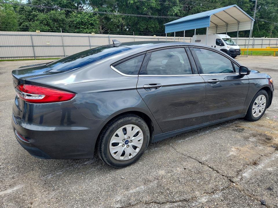 2020 Ford Fusion VIN 3FA6P0G74LR102775 COPART salvage auction — MINOR DENT/SCRATCHES, Al - Certificate Of Title, sold $4,400 on 2026-07-09 (photo 3)