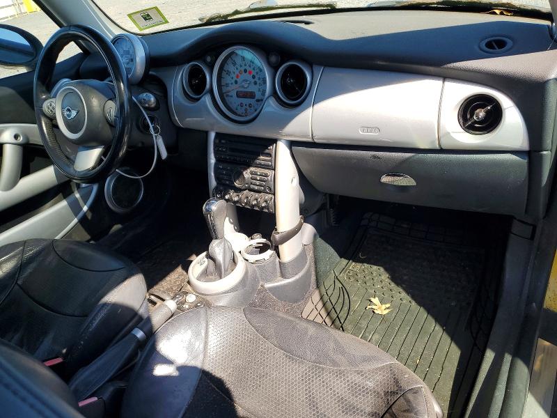 2004 Mini Cooper VIN WMWRC33424TJ59649 COPART salvage auction — MINOR DENT/SCRATCHES, NJ - CERTIFICATE OF TITLE, sold $400 on 2026-07-10 (photo 8)