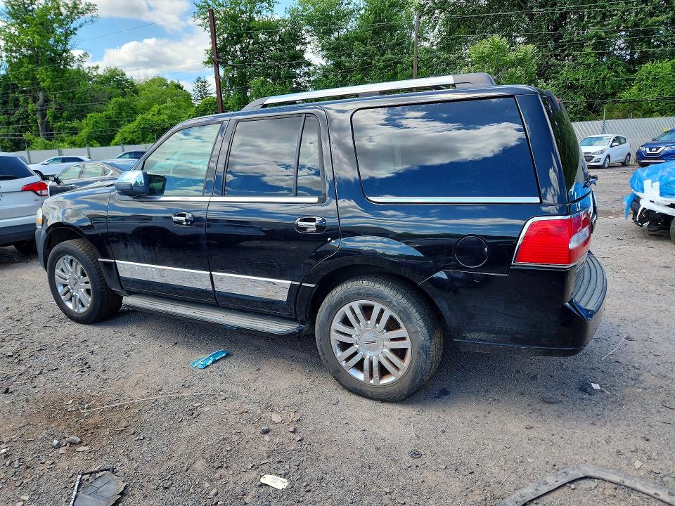 2007 Lincoln Navigator VIN 5LMFU28527LJ10978 COPART salvage auction — REAR END, Pa - Certificate Of Salvage, sold $600 on 2026-07-08 (photo 2)