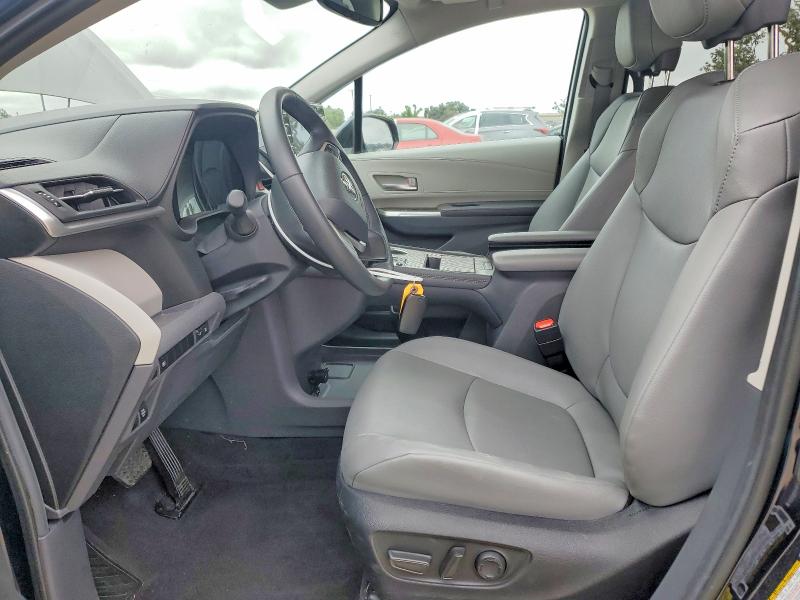 2024 Toyota Sienna VIN 5TDYRKEC7RS214727 COPART salvage auction — FRONT END, Salvage Title, sold $17,400 on 2026-07-23 (photo 7)