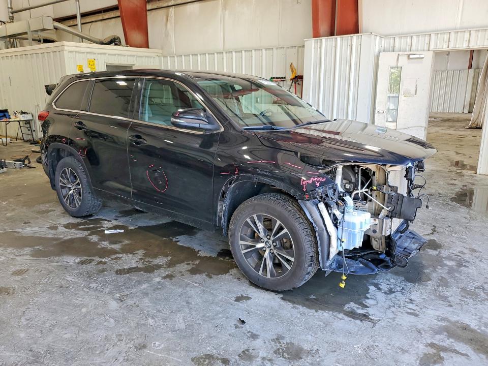 2018 Toyota Highlander VIN 5TDBZRFH9JS879318 COPART salvage auction — FRONT END, Ny - Mv-907A Salvage Certificate, sold $5,600 on 2026-08-01 (photo 4)