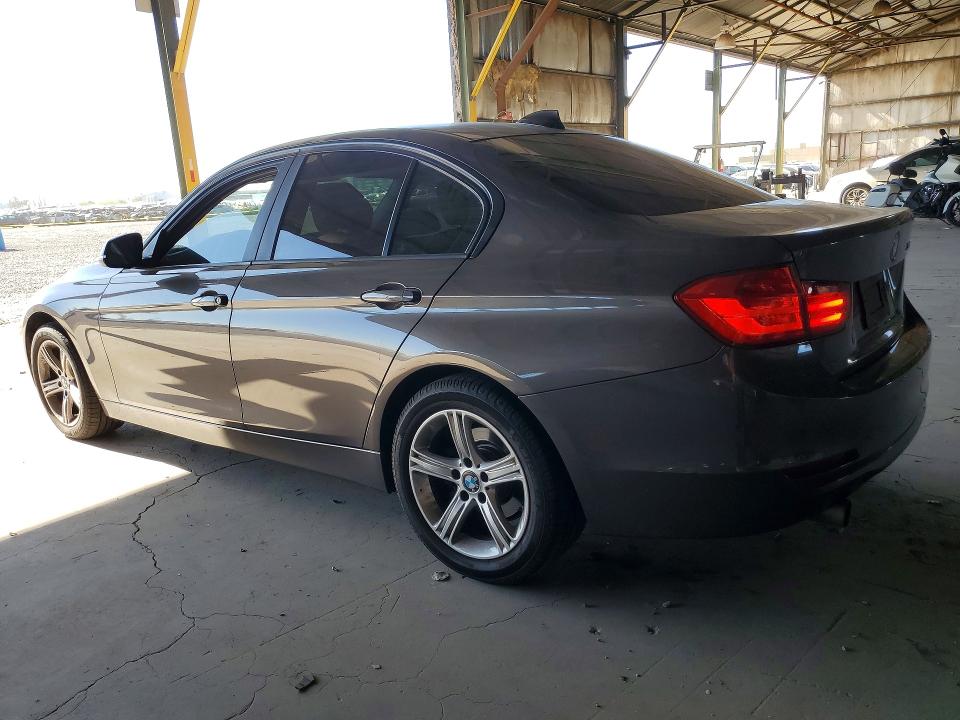 2015 BMW 3er VIN WBA3B1C50FP831838 COPART salvage auction — NORMAL WEAR, Az - Certificate Of Title, sold $2,000 on 2026-07-29 (photo 2)