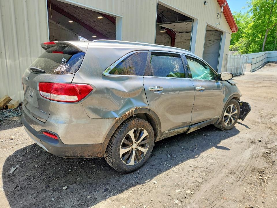 2016 Kia Sorento VIN 5XYPHDA50GG143964 COPART salvage auction — ROLLOVER, Vt - Cert Of Title-Salvage Vehicle, sold $625 on 2026-07-27 (photo 3)
