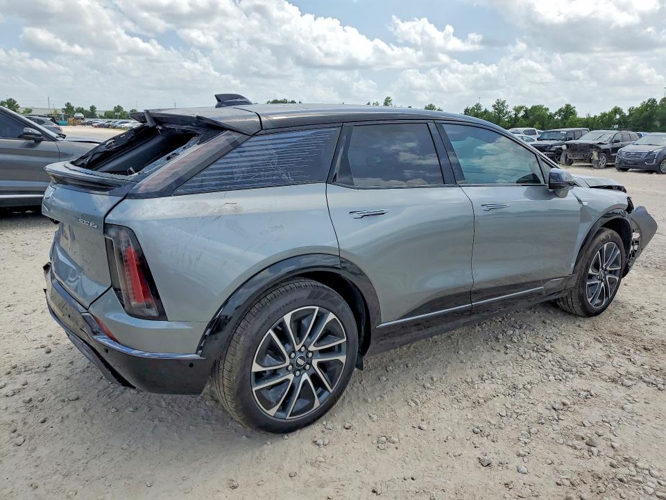 2025 Cadillac Optiq VIN 3GYK3EMR6SS198417 COPART salvage auction — FRONT END, Tx - Salvage Vehicle Title, sold $14,400 on 2026-07-10 (photo 3)