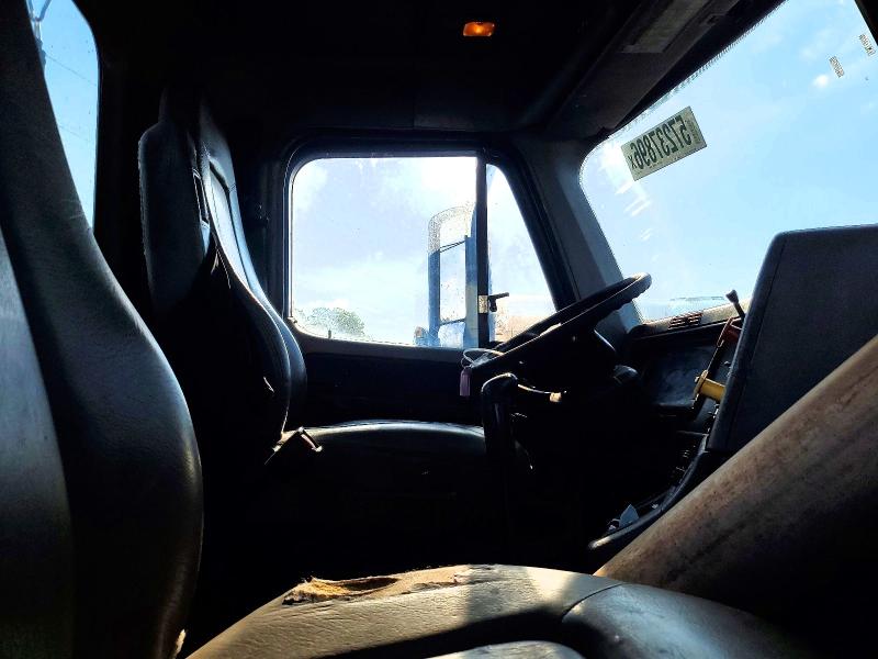 2009 Freightliner Conventional VIN 1FUJA6CK19LAH1177 COPART salvage auction — NORMAL WEAR, NJ - CERTIFICATE OF TITLE, sold $10,900 on 2026-07-09 (photo 5)