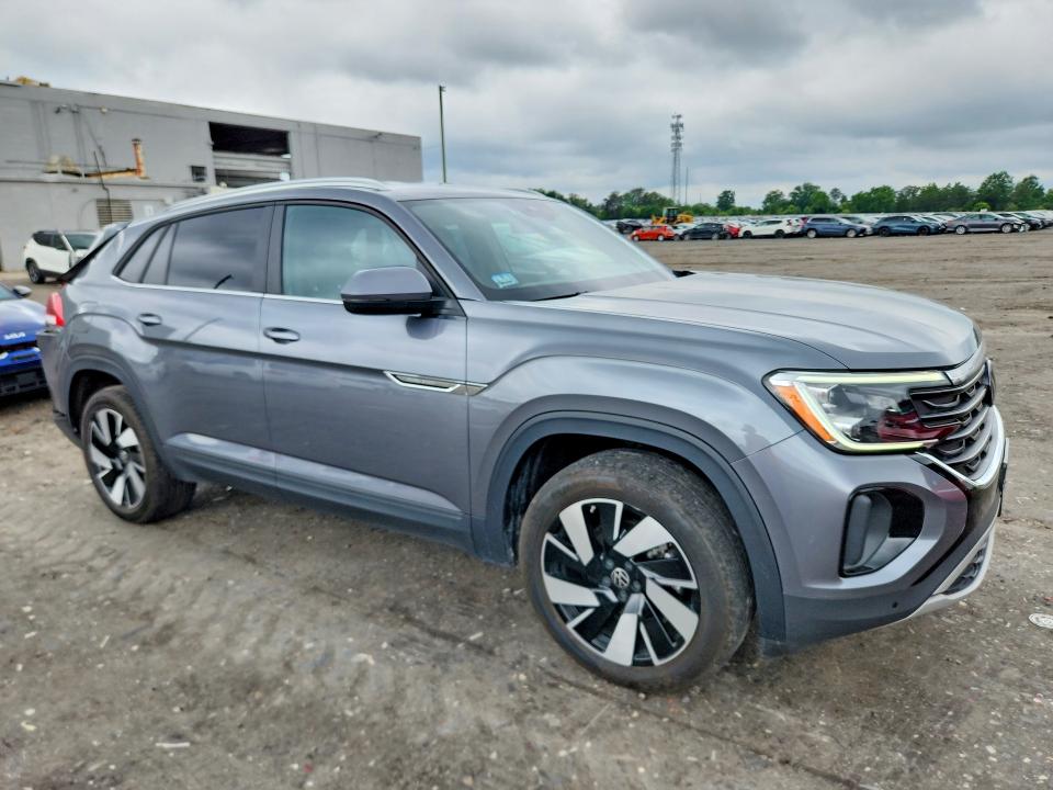 2025 Volkswagen Atlas cross sport VIN 1V2HE2CA4SC227163 COPART salvage auction — REAR END, VA - NON-REPAIRABLE CERTIFICATE, sold $9,100 on 2026-07-20 (photo 4)
