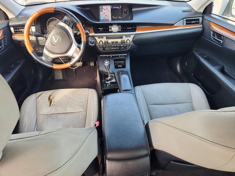 2014 Lexus VIN JTHBW1GG0E2044915 COPART salvage auction — MINOR DENT/SCRATCHES, Tn - Certificate Of Title, sold $6,800 on 2026-07-28 (photo 8)