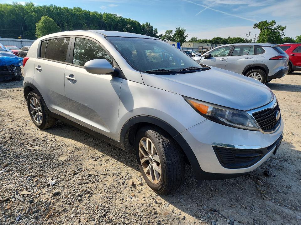 2016 Kia VIN KNDPB3AC3G7835157 COPART salvage auction — NORMAL WEAR, Va - Certificate Of Title, sold $1,500 on 2026-07-14 (photo 4)