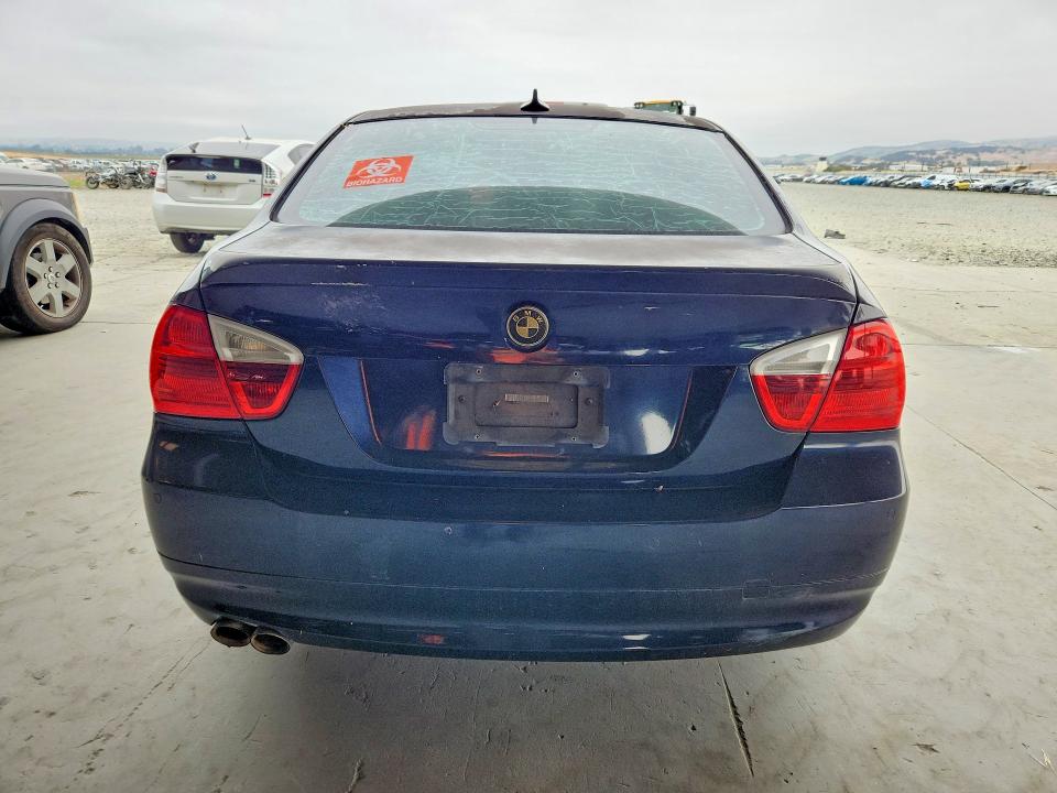 2006 BMW 3 series VIN WBAVB33536PS05091 COPART salvage auction — MINOR DENT/SCRATCHES, Ca - Dis/Dlr/Exp Only Clean Title, sold $375 on 2026-07-06 (photo 6)