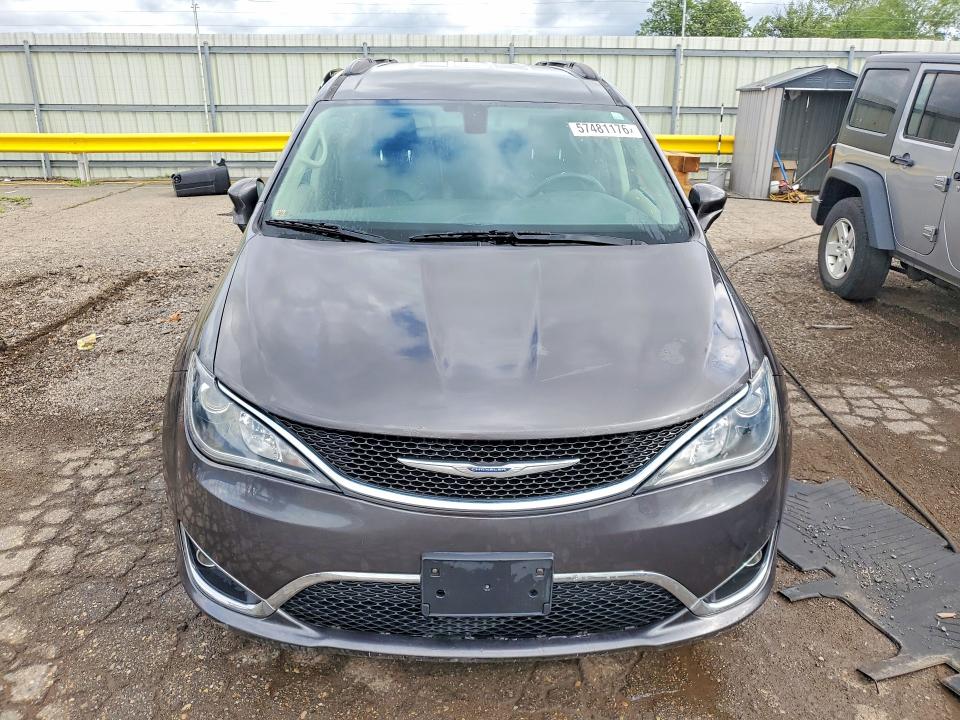 2017 Chrysler VIN 2C4RC1BG8HR816261 COPART salvage auction — SIDE, Mi - Dealer Only Clean Title, sold $4,900 on 2026-07-09 (photo 5)
