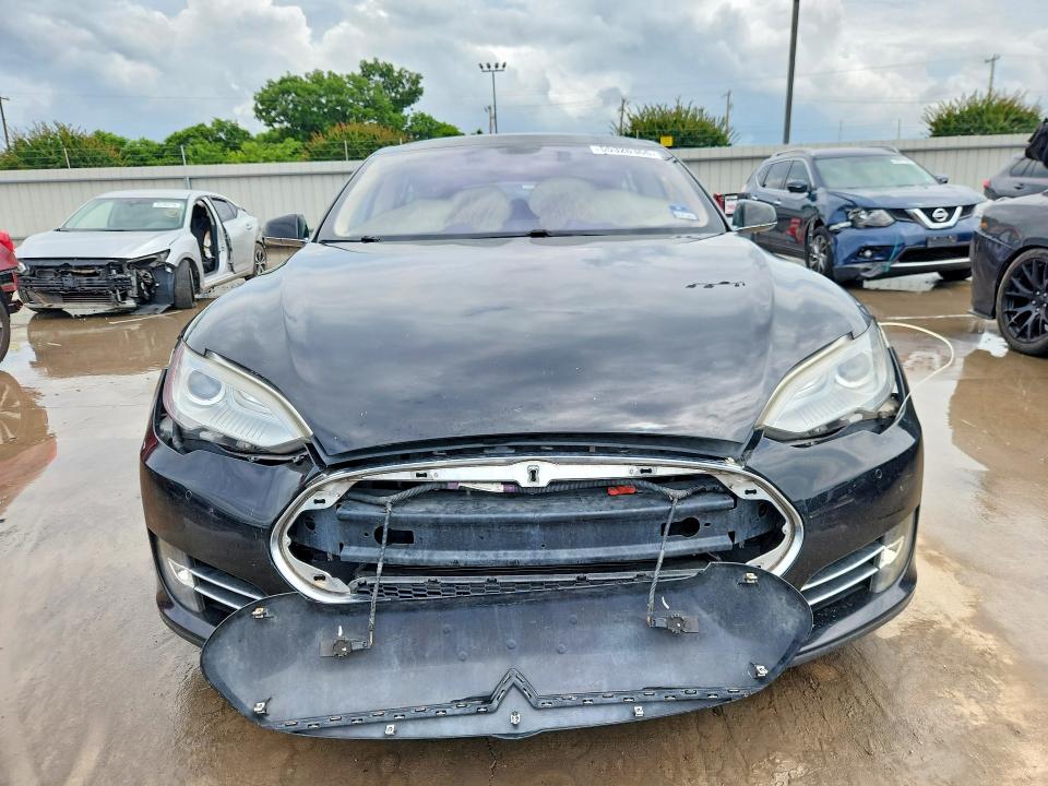 2013 Tesla VIN 5YJSA1CG2DFP28026 COPART salvage auction — FRONT END, Tx - Salvage Vehicle Title, sold $3,800 on 2026-07-30 (photo 5)
