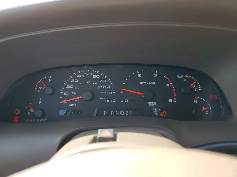 2002 Ford Excursion VIN 1FMSU43F02EA77747 COPART salvage auction — MINOR DENT/SCRATCHES, Ca - Dis/Dlr/Exp Only Clean Title, sold $18,100 on 2026-07-06 (photo 9)