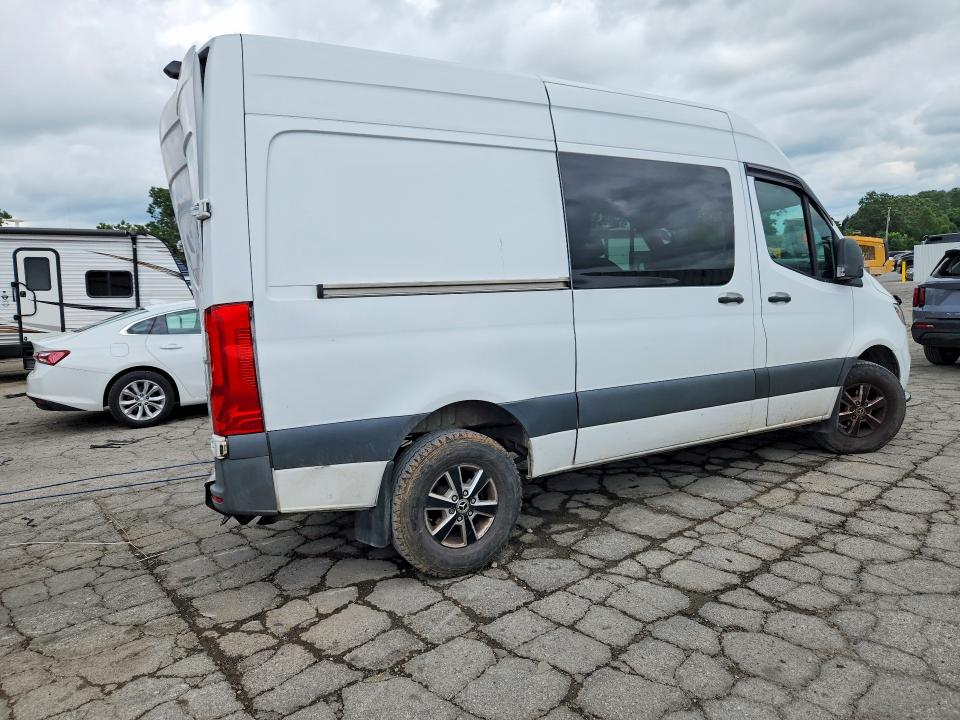 2019 Mercedes-benz Sprinter VIN WD4PF0CD3KP026104 COPART salvage auction — REAR END, Mo - Salvage Certificate Of Title, sold $7,900 on 2026-07-29 (photo 3)