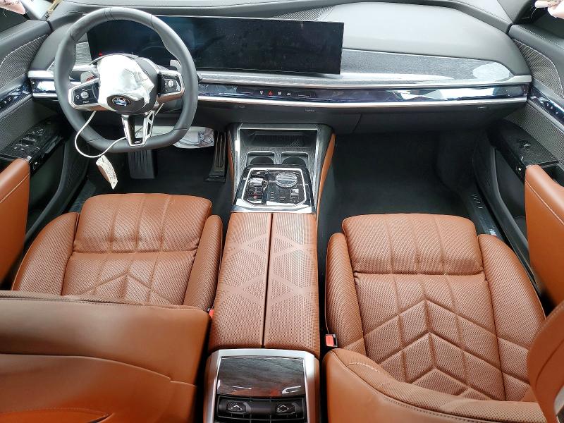 2025 BMW 7 series VIN WBA23EH0XSCV31352 COPART salvage auction — FRONT END, FL - CERT OF TITLE SLVG REBUILDABLE, sold $30,750 on 2026-07-28 (photo 8)