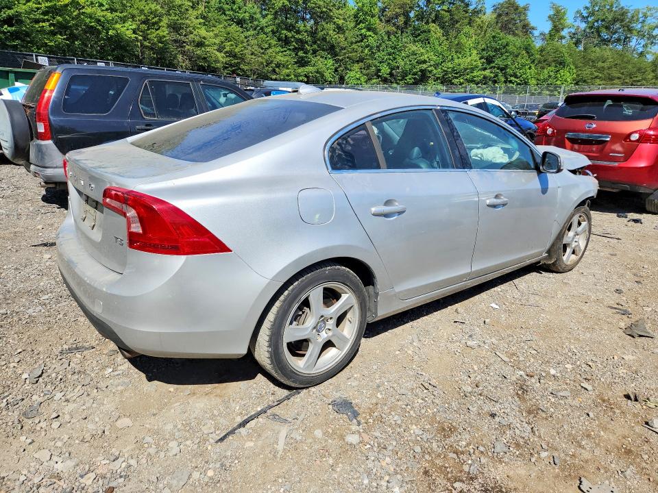 2012 Volvo S60 VIN YV1622FSXC2049573 COPART salvage auction — FRONT END, MD - CERT OF SALVAGE > 75% DAMAGE (P), sold $350 on 2026-07-02 (photo 3)