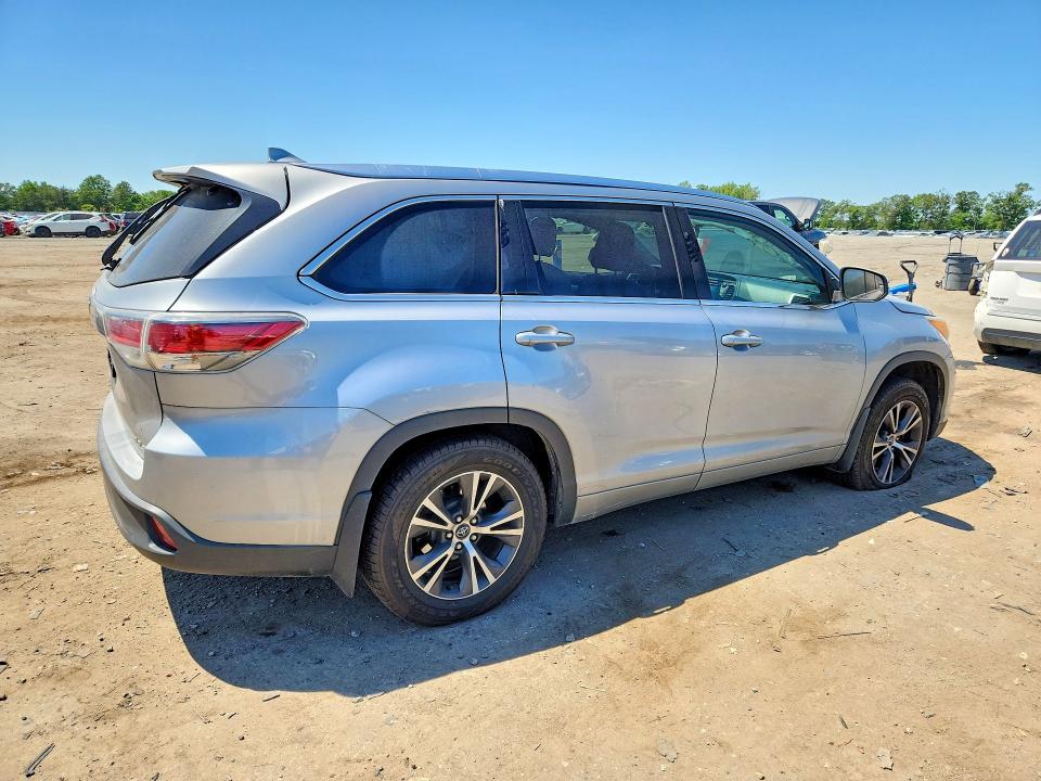 2016 Toyota Highlander VIN 5TDJKRFH6GS288890 COPART salvage auction — REAR END, Va - Cert Of Title - Salvage, sold $9,100 on 2026-07-08 (photo 3)