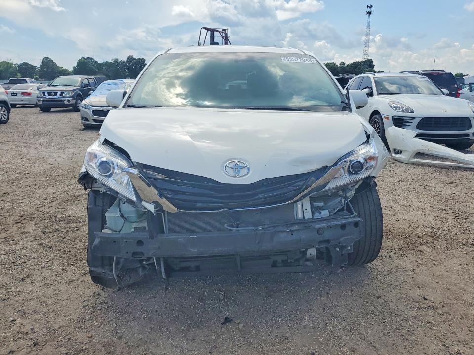 2017 Toyota Sienna VIN 5TDYZ3DC4HS802980 COPART salvage auction — FRONT END, Al - Cert Of Title-Salvage Title, sold $4,100 on 2026-07-30 (photo 5)