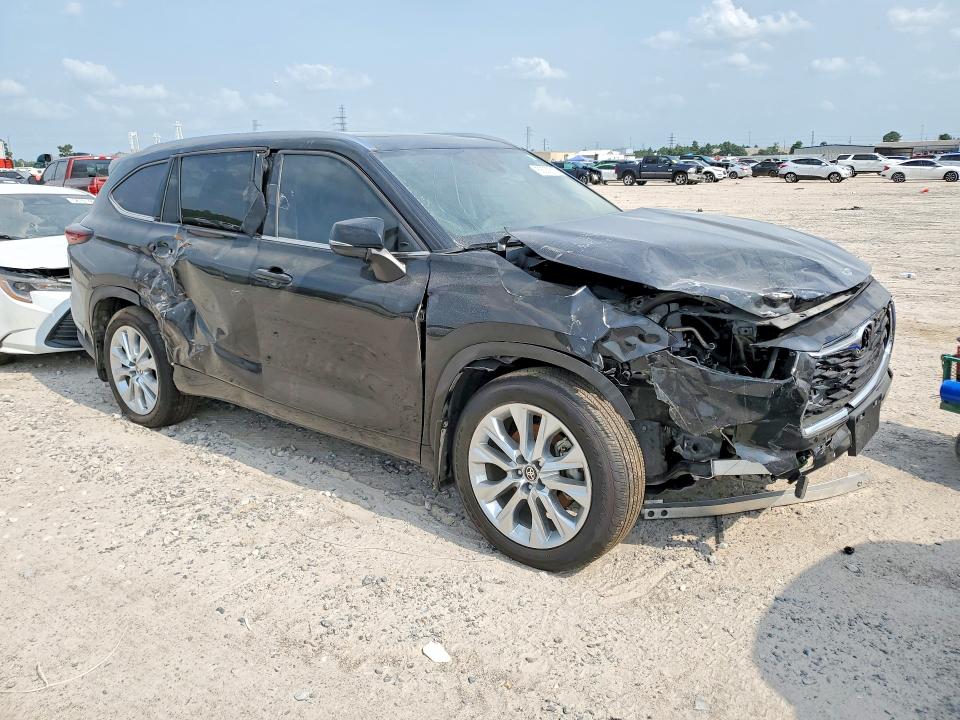 2026 Toyota Highlander VIN 5TDKDRBH5TS597412 COPART salvage auction — FRONT END, Tx - Salvage Vehicle Title, sold $21,100 on 2026-07-14 (photo 4)