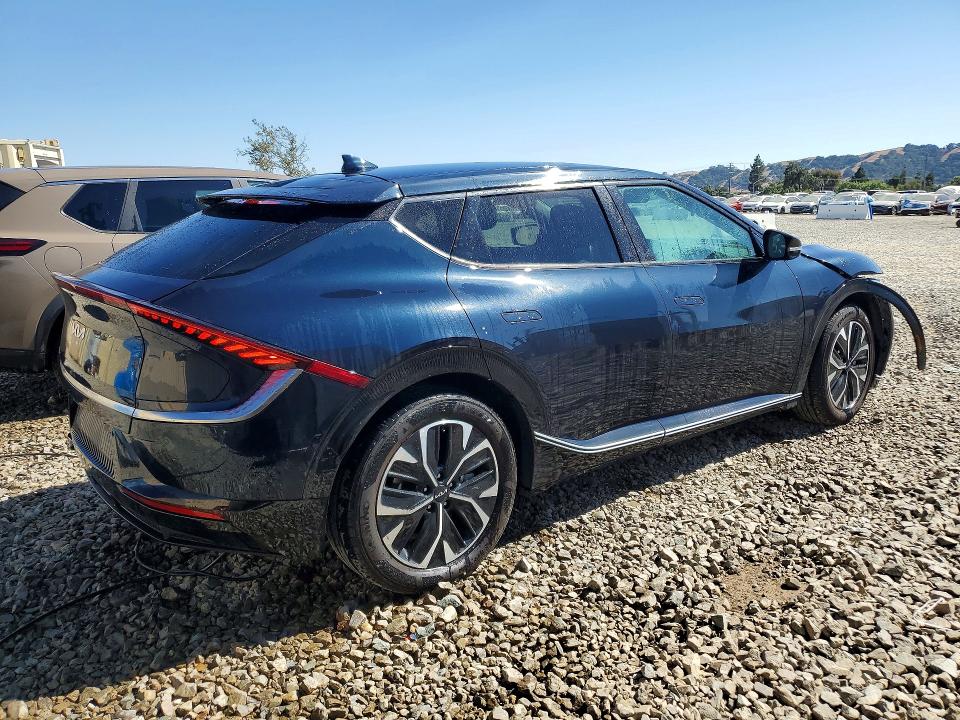 2023 Kia Ev6 VIN KNDC34LA4P5609718 COPART salvage auction — FRONT END, CA - SALVAGE CERTIFICATE, sold $2,300 on 2026-07-13 (photo 3)