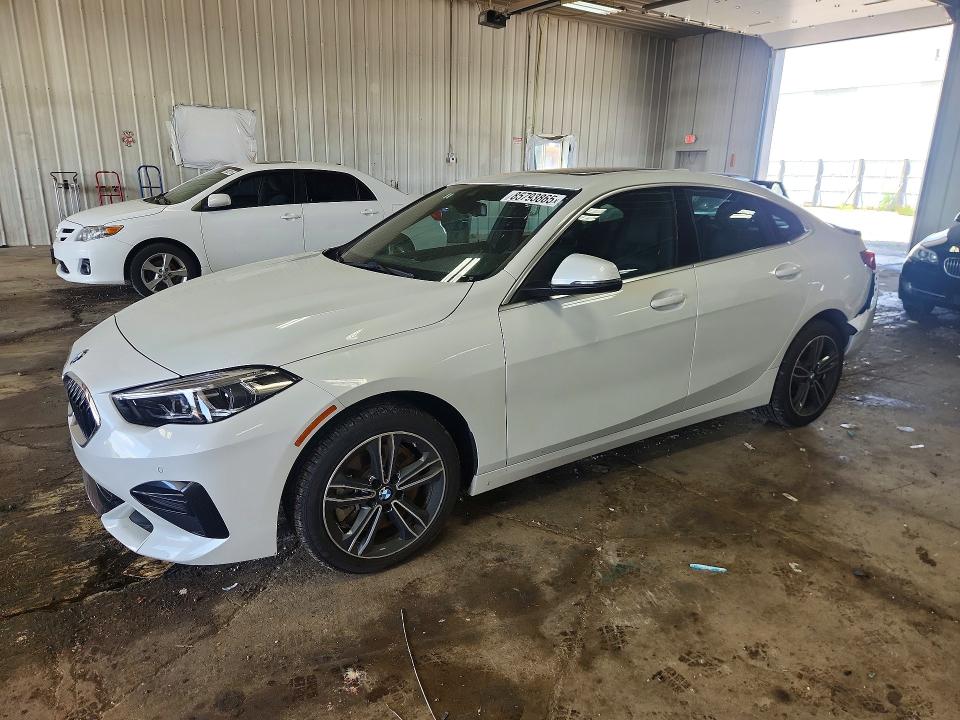 2024 BMW 2er VIN WBA53AK02R7R52760 COPART salvage auction — REAR END, Wi - Cert Of Title-Claim Paid, sold $7,800 on 2026-08-24 (photo 1)
