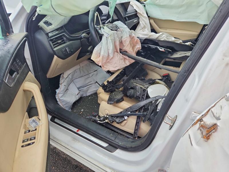 2024 Audi A4 VIN WAUEAAF41RA051871 COPART salvage auction — ROLLOVER, AZ - CERT OF TITLE- NON REPAIR, sold $850 on 2026-07-29 (photo 8)