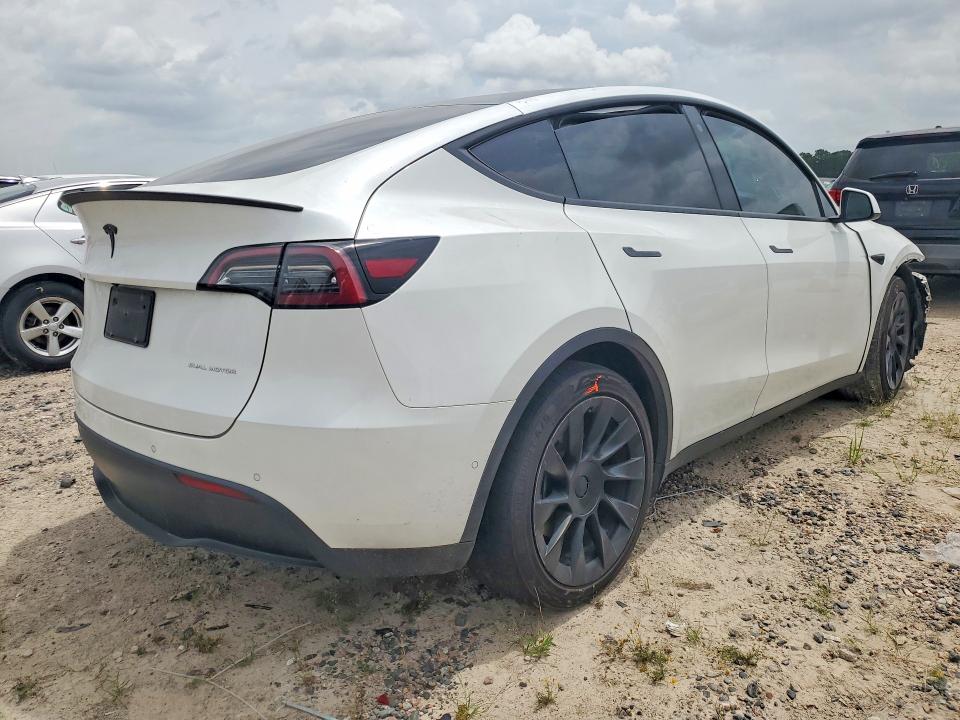 2021 Tesla Model y VIN 5YJYGDEE8MF200707 COPART salvage auction — FRONT END, Tx - Salvage Vehicle Title, sold $7,400 on 2026-08-28 (photo 3)